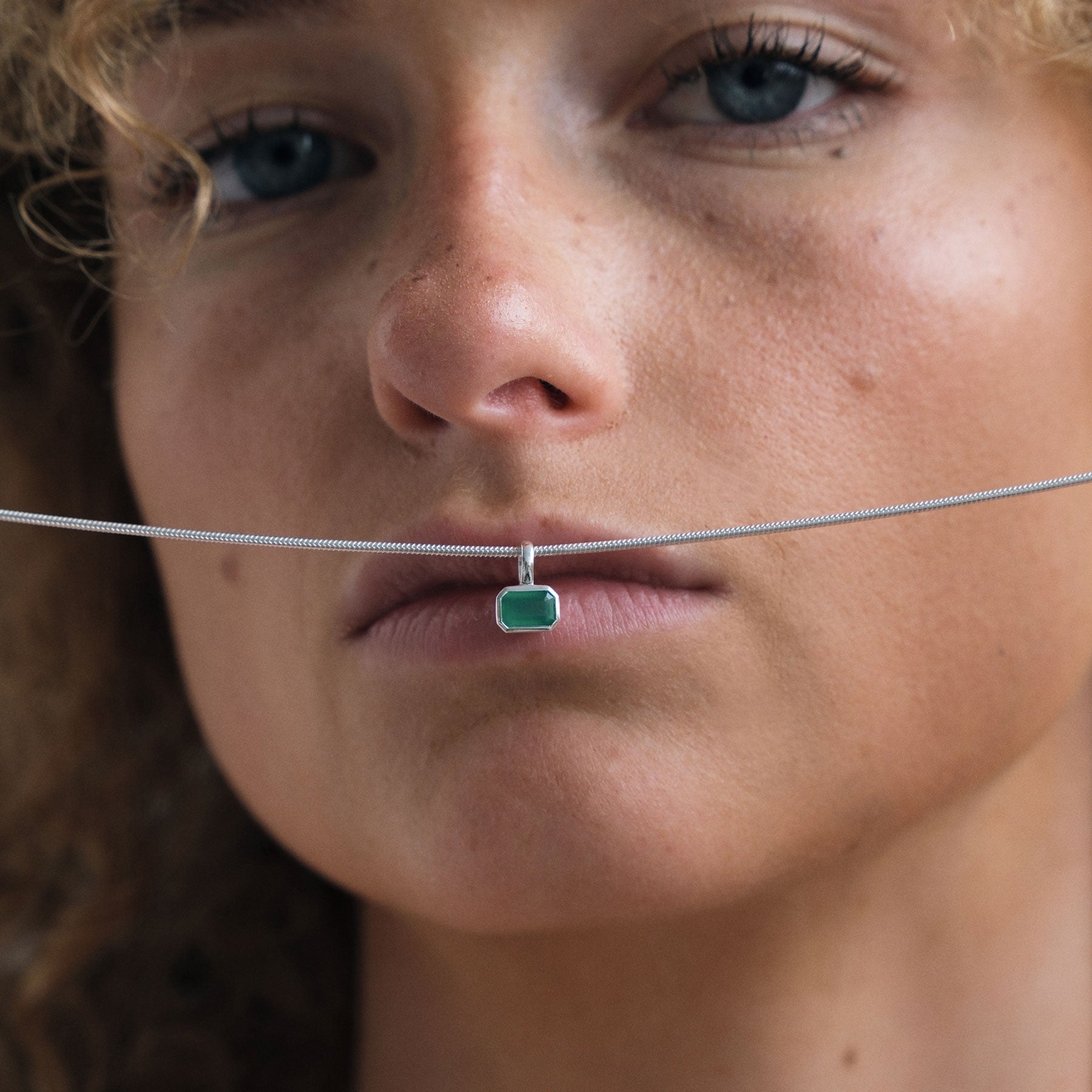 Gemme Snake Chain Necklace - Green Onyx