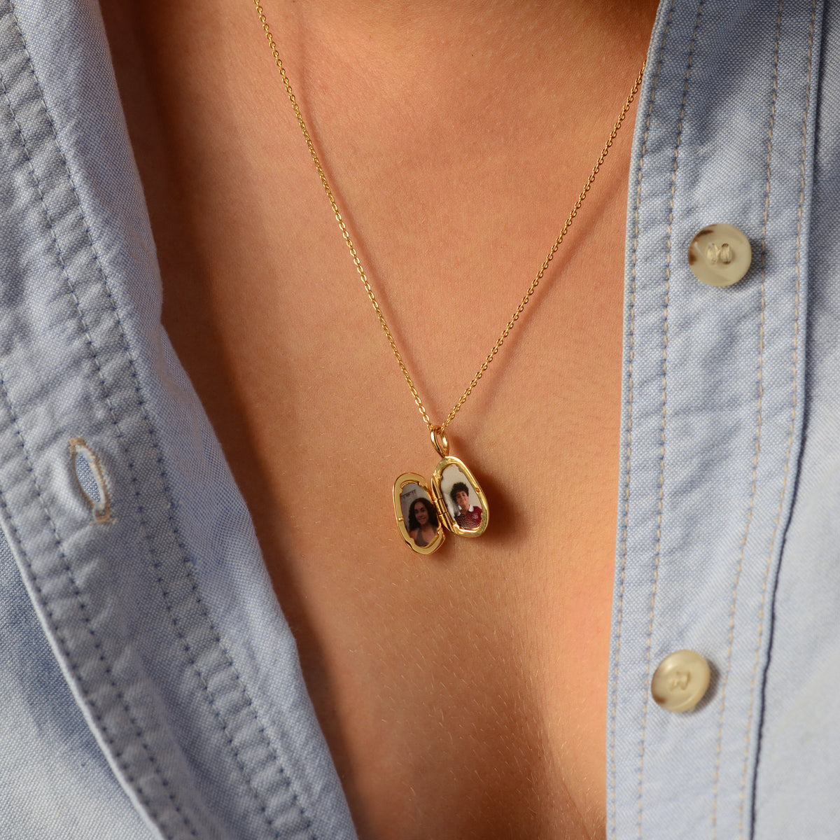 Alga Locket Necklace - Figaro Chain