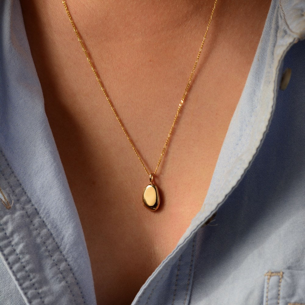 Alga Locket Necklace - Figaro Chain