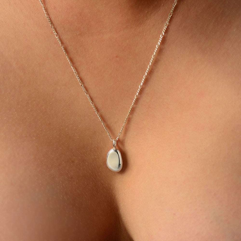 Alga Locket Necklace - Figaro Chain